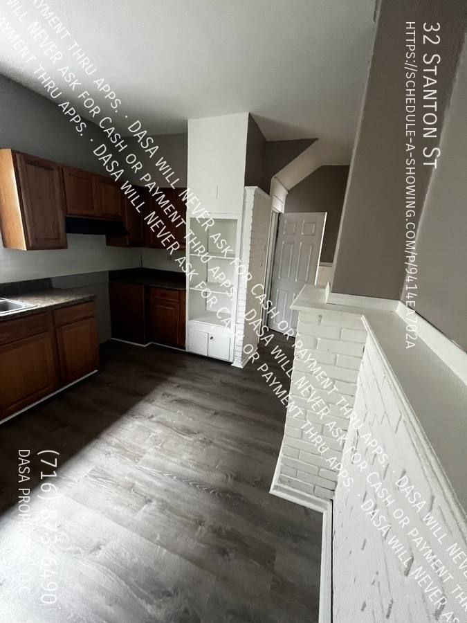 House for rent at 32 Stanton St, Rochester, NY 14611