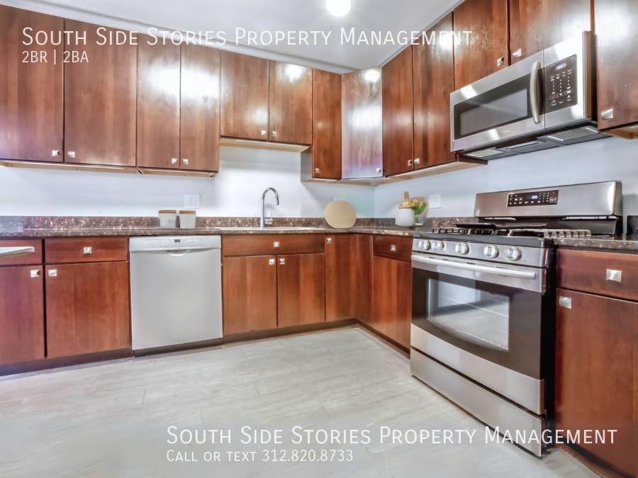 Apartment for rent at 4350 S Prairie Ave #1, Chicago, IL 60653