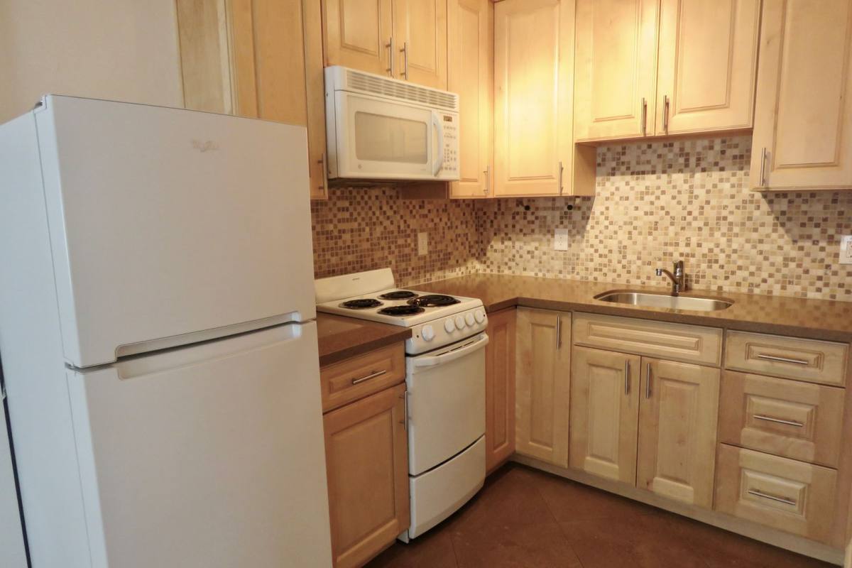 Apartment for rent at 1343 4th Ave, San Francisco, CA 94122