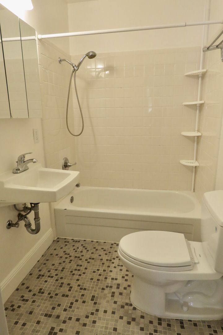 Apartment for rent at 1343 4th Ave, San Francisco, CA 94122