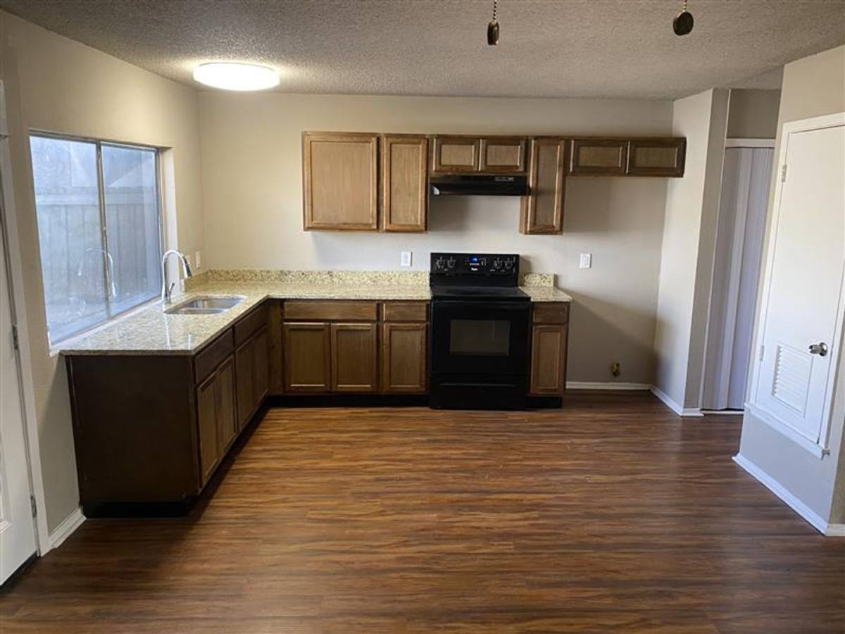 Townhouse for rent at 1208 Churing, San Antonio, TX 78245