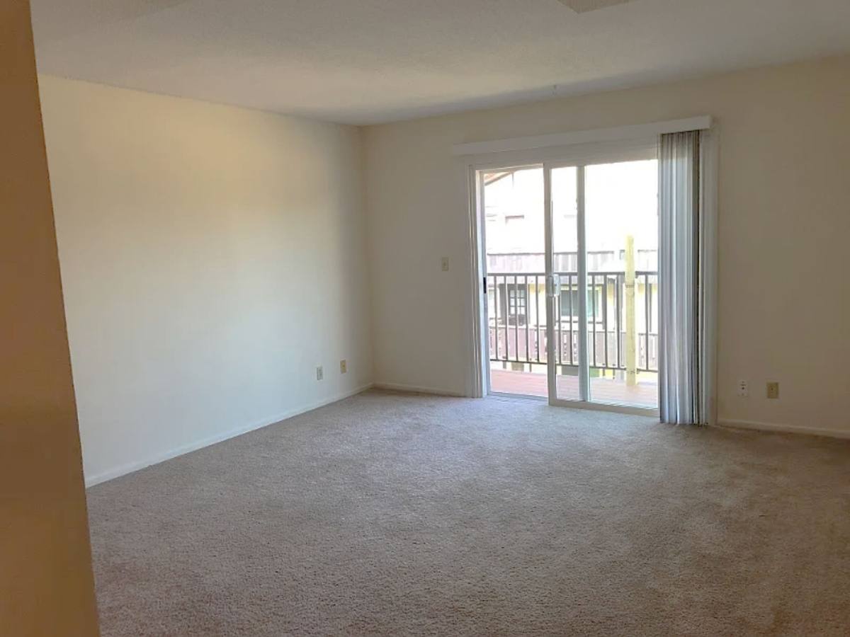 Apartment for rent at 2017 NW Hickory Lane, Ankeny, IA 50023