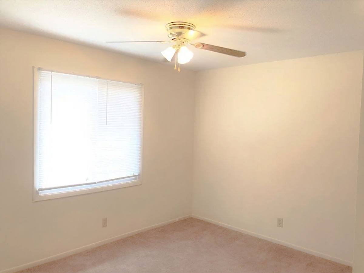 Apartment for rent at 2017 NW Hickory Lane, Ankeny, IA 50023