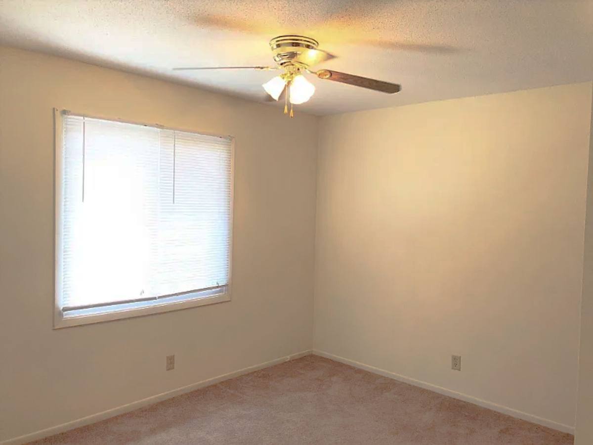Apartment for rent at 2017 NW Hickory Lane, Ankeny, IA 50023