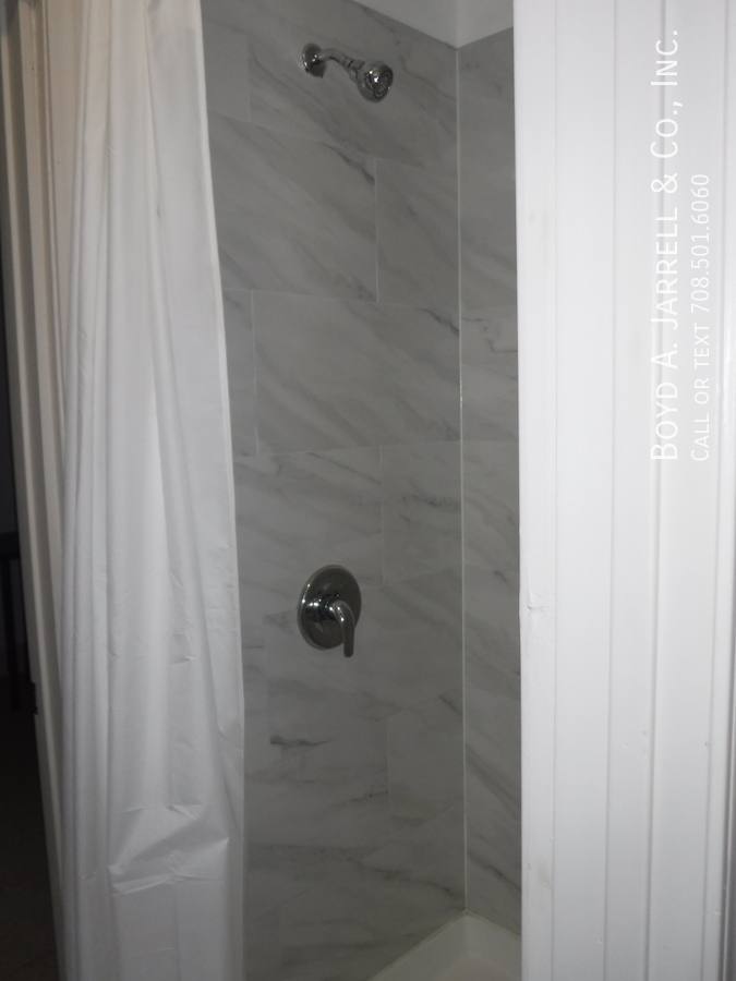 Apartment for rent at 5325 S Cornell Ave #404, Chicago, IL 60615