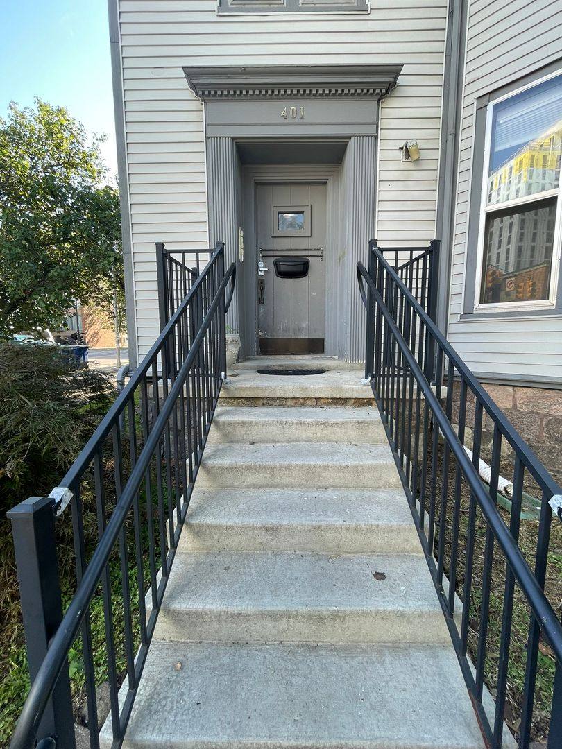 Apartment for rent at 401 S Division St, Ann Arbor, MI 48104