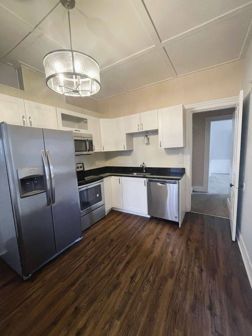 Apartment for rent at 401 S Division St, Ann Arbor, MI 48104