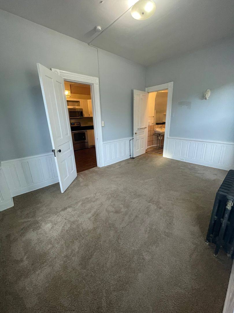 Apartment for rent at 401 S Division St, Ann Arbor, MI 48104