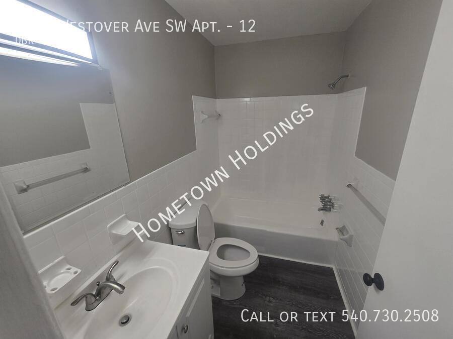 Apartment for rent at 2649 Westover Ave SW #12, Roanoke, VA 24015