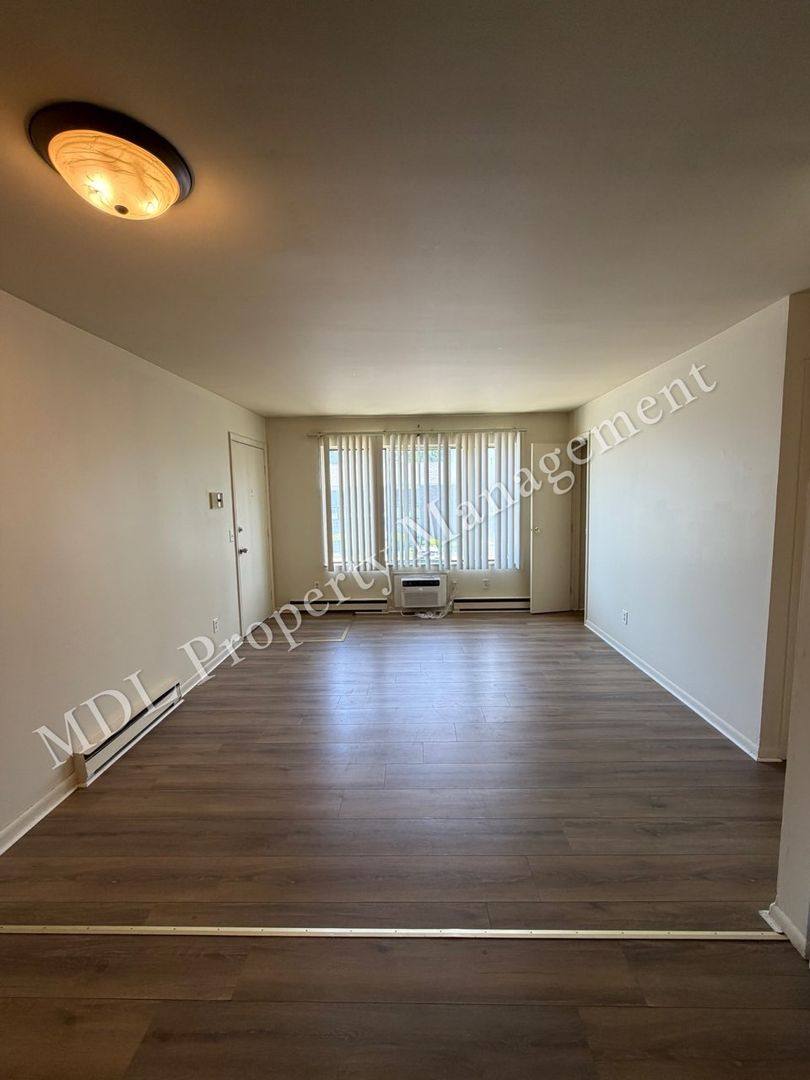 Apartment for rent at 1850 Squire Dr, Saginaw, MI 48601
