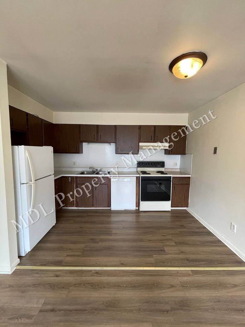 Apartment for rent at 1850 Squire Dr, Saginaw, MI 48601