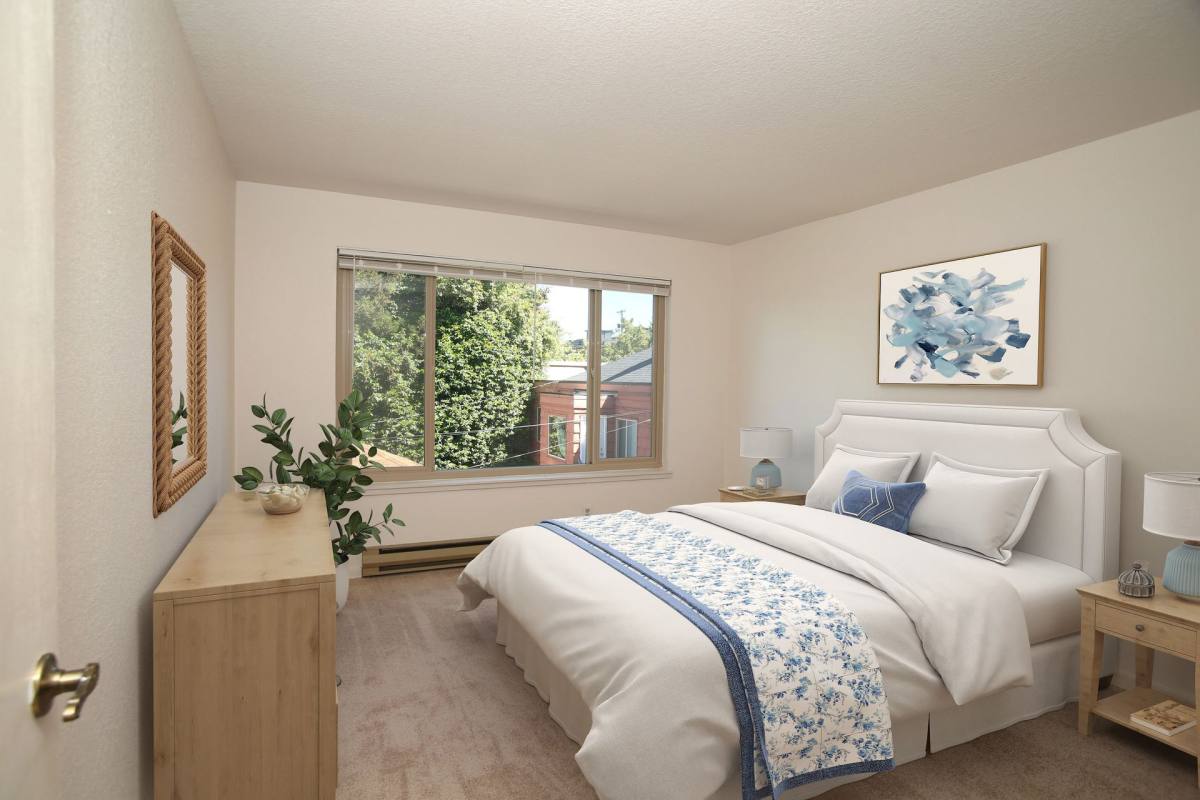 Apartment for rent at 5631 California Ave SW, Seattle, WA 98136