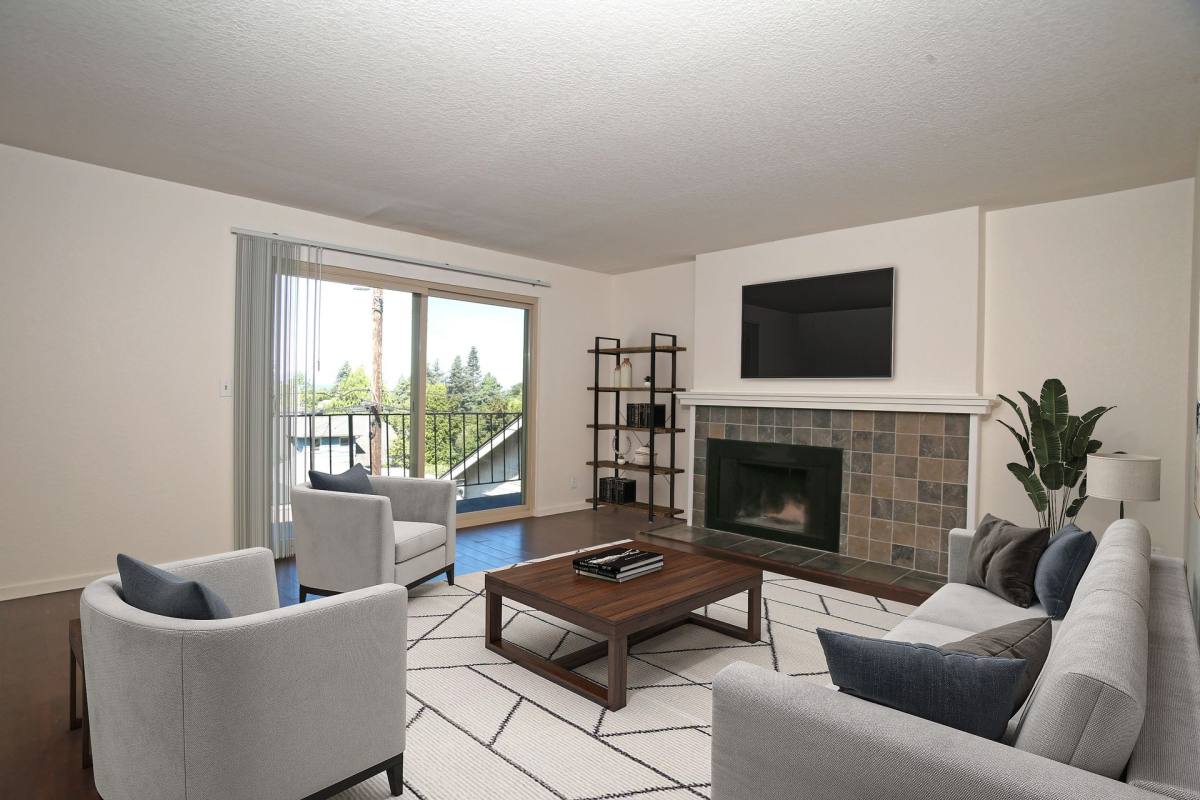 Apartment for rent at 5631 California Ave SW, Seattle, WA 98136