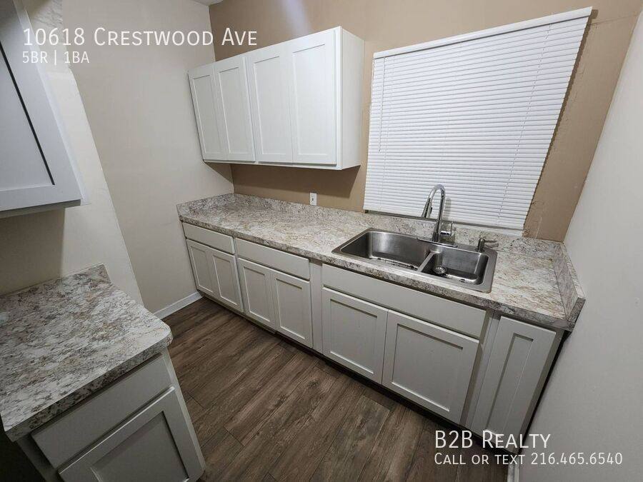 Apartment for rent at 10618 Crestwood Ave, Cleveland, OH 44104