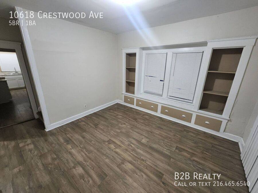 Apartment for rent at 10618 Crestwood Ave, Cleveland, OH 44104