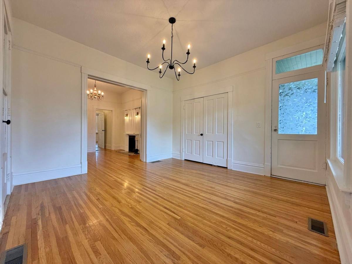 Apartment for rent at 1715 W Pacific Ave #1, Spokane, WA 99201
