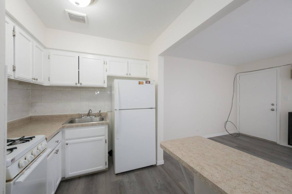 Apartment for rent at 15311-15 Knox Ave, Oak Forest, IL 60452