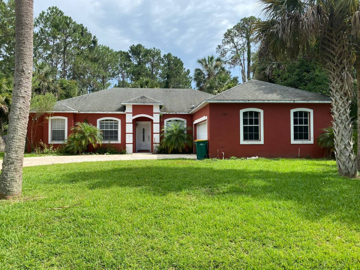 House for rent at 1004 Pine Tree Dr, Eustis, FL 32726