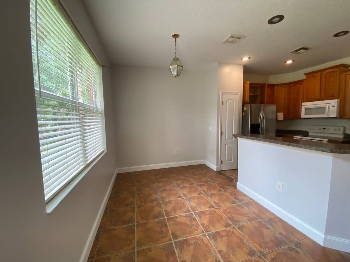 House for rent at 1004 Pine Tree Dr, Eustis, FL 32726
