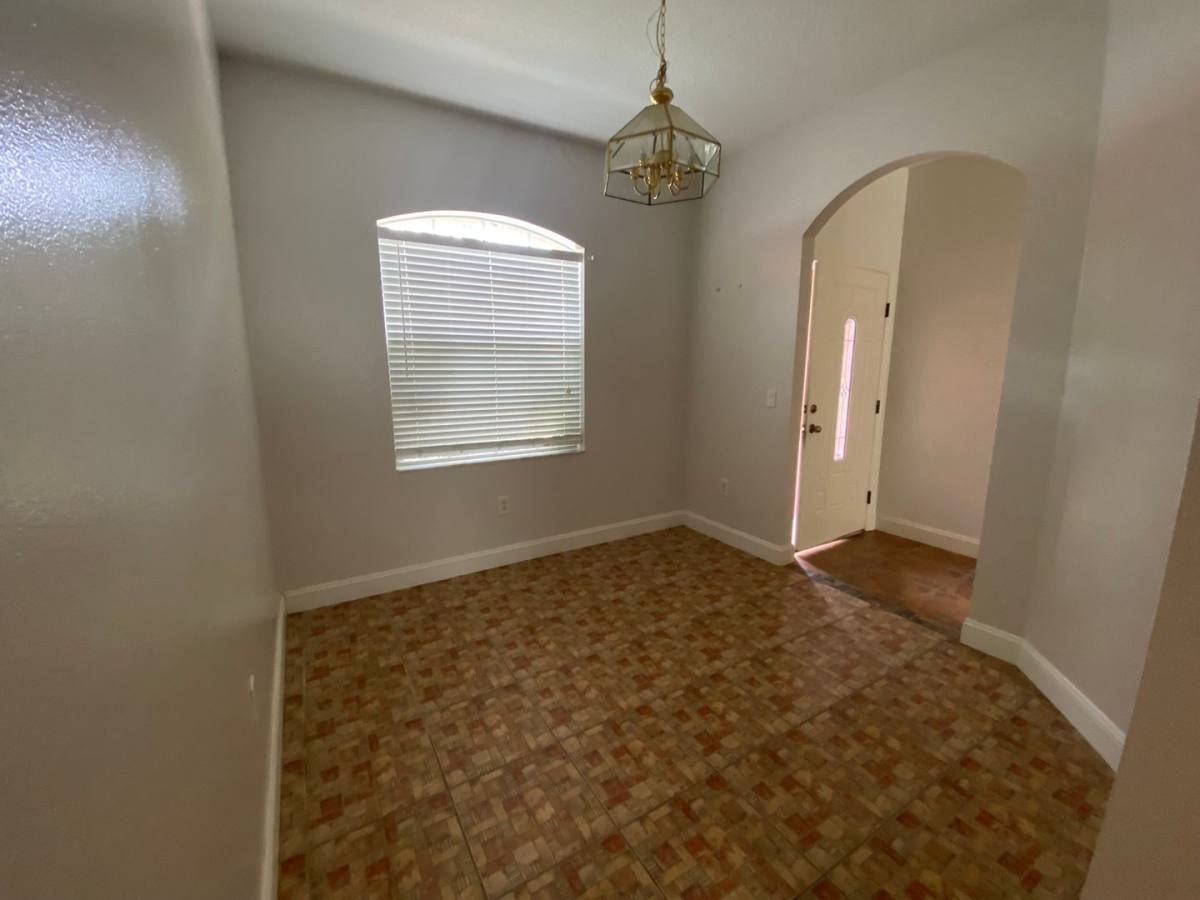 House for rent at 1004 Pine Tree Dr, Eustis, FL 32726