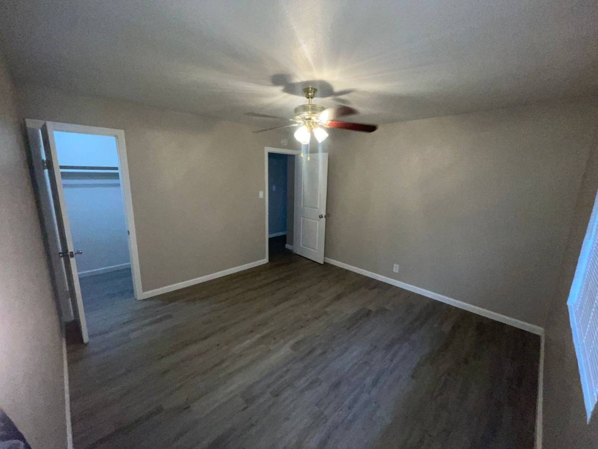Apartment for rent at 10338-10340 State St, Lynwood, CA 90262