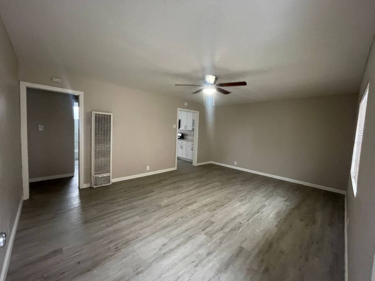 Apartment for rent at 10338-10340 State St, Lynwood, CA 90262