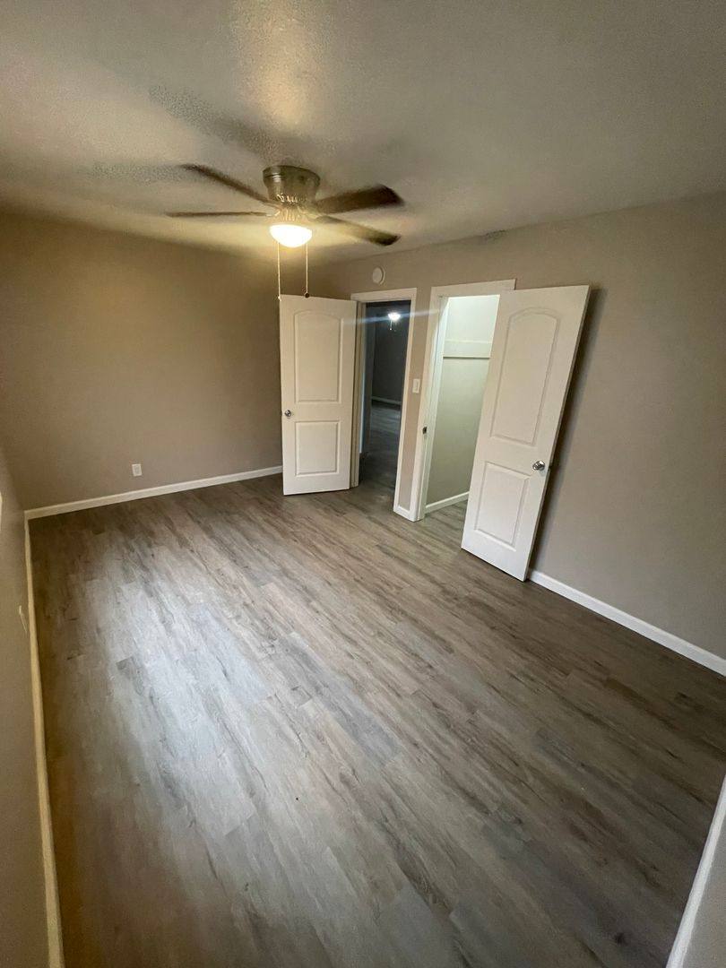Apartment for rent at 10338-10340 State St, Lynwood, CA 90262