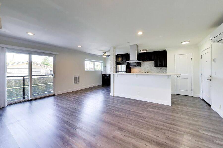 Townhouse for rent at 1662 Hollenbeck Ave #19, Sunnyvale, CA 94087