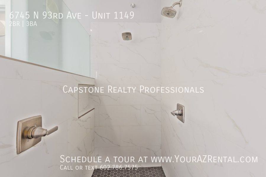 Townhouse for rent at 6745 N 93rd Ave #1149, Glendale, AZ 85305