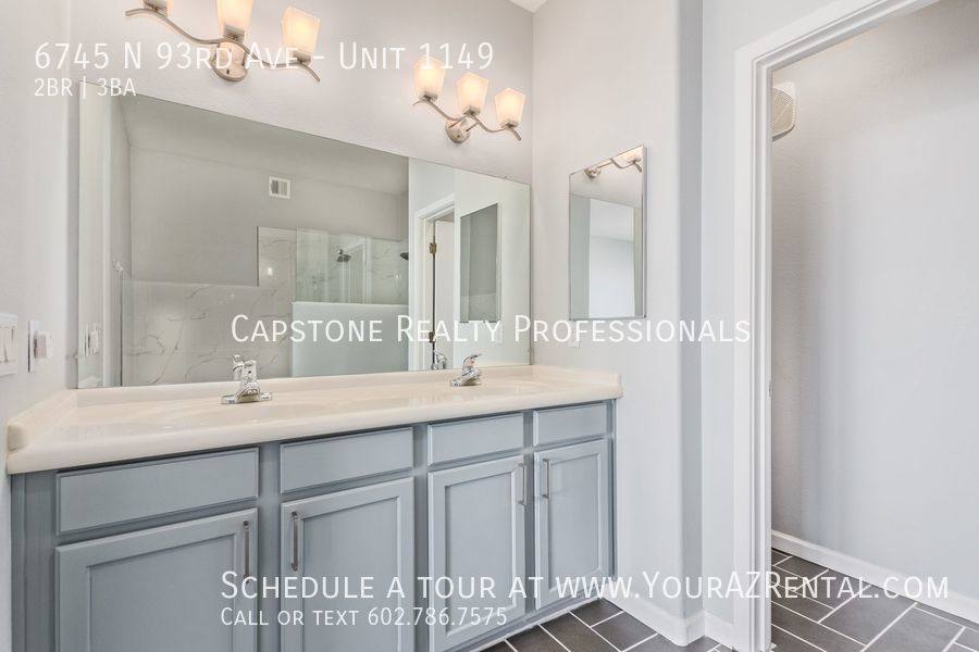Townhouse for rent at 6745 N 93rd Ave #1149, Glendale, AZ 85305
