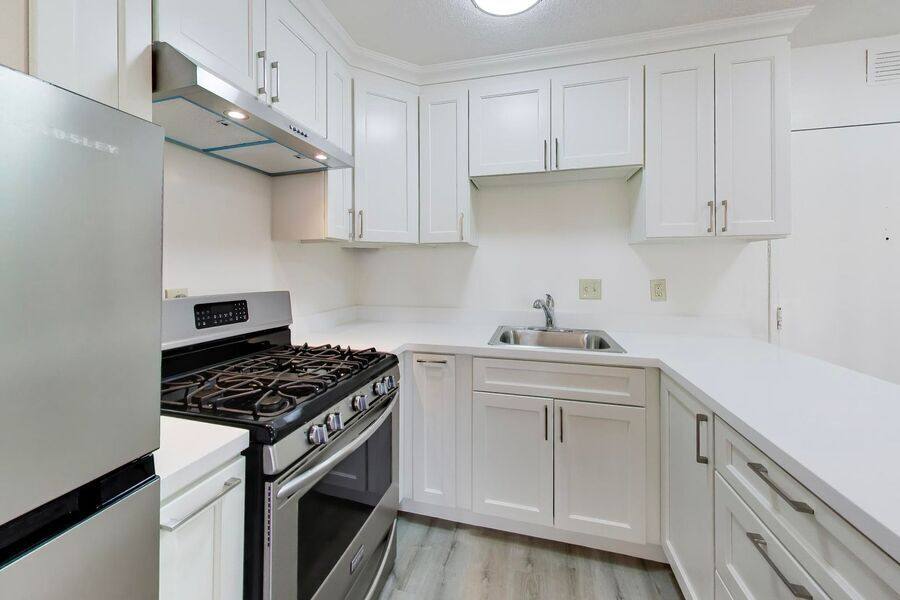 Apartment for rent at 671 Vernon St #302, Oakland, CA 94610