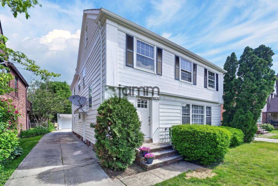 Apartment for rent at 19239 Winslow Rd, Beachwood, OH 44122