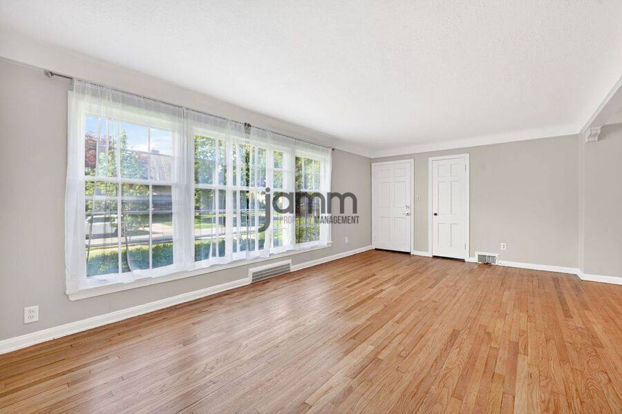 Apartment for rent at 19239 Winslow Rd, Beachwood, OH 44122