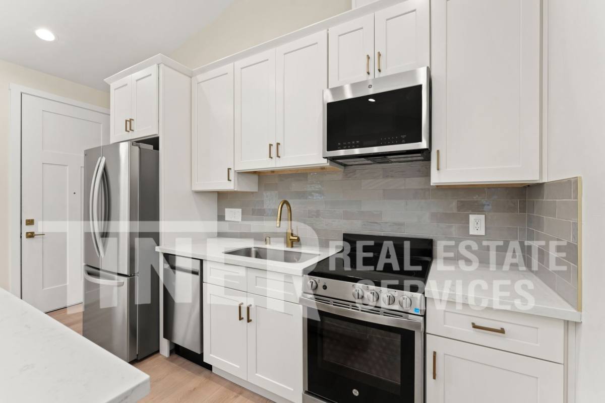 Apartment for rent at 1314 Q St #5, Sacramento, CA 95811