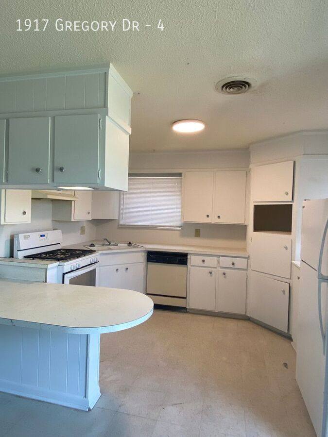 Apartment for rent at 1917 Gregory Dr #4, Amarillo, TX 79106