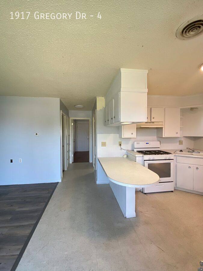 Apartment for rent at 1917 Gregory Dr #4, Amarillo, TX 79106