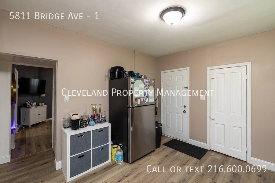 Apartment for rent at 5811 Bridge Ave #1, Cleveland, OH 44102