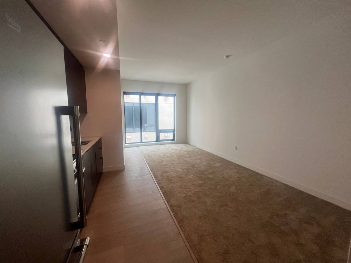 Apartment for rent at 10700 Tabor St, Los Angeles, CA 90034