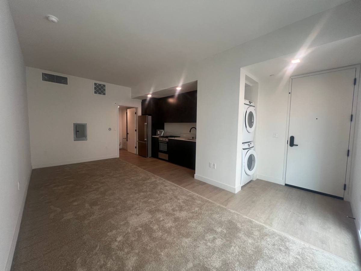 Apartment for rent at 10700 Tabor St, Los Angeles, CA 90034