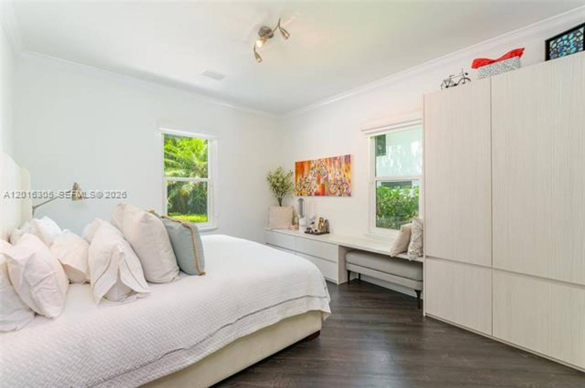 House for rent at 3610 S Douglas Rd, Miami, FL 33133