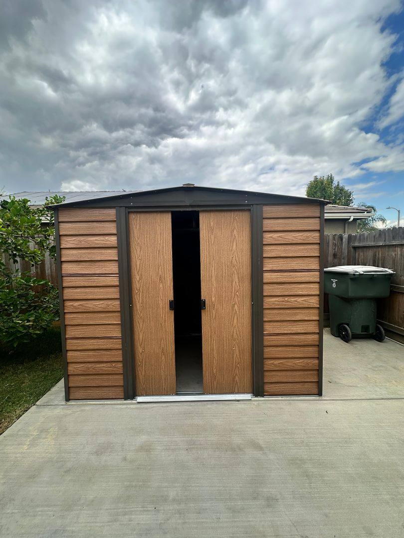 House for rent at 1725 N Silvervale St, Visalia, CA 93291