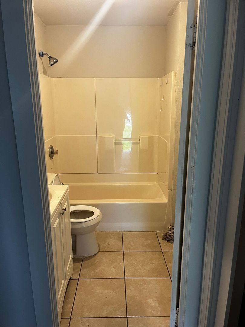House for rent at 3925 E 120th St, Cleveland, OH 44105