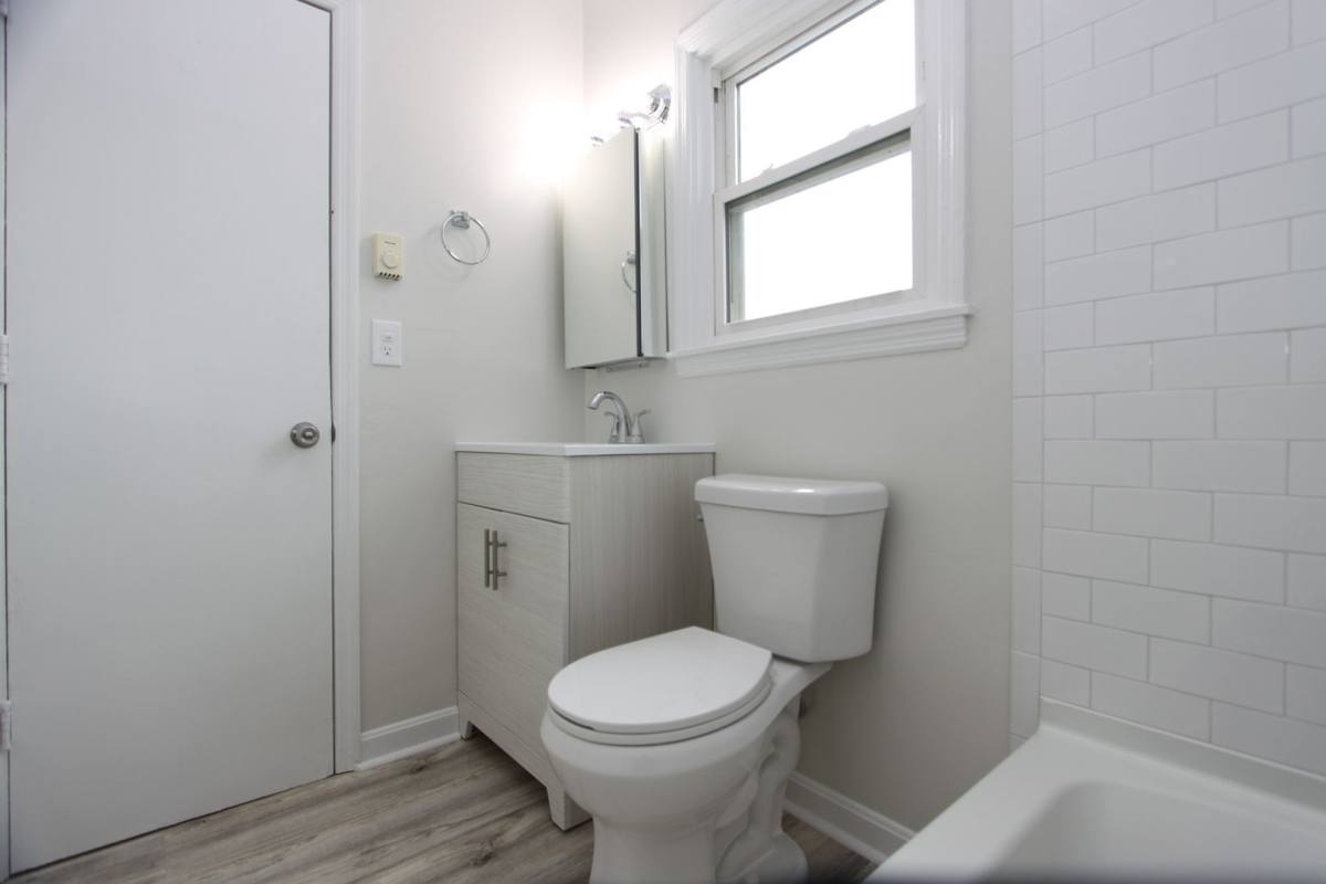 Apartment for rent at 33-35 Abruyn St, Kingston, NY 12401