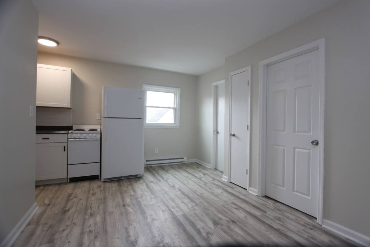 Apartment for rent at 33-35 Abruyn St, Kingston, NY 12401