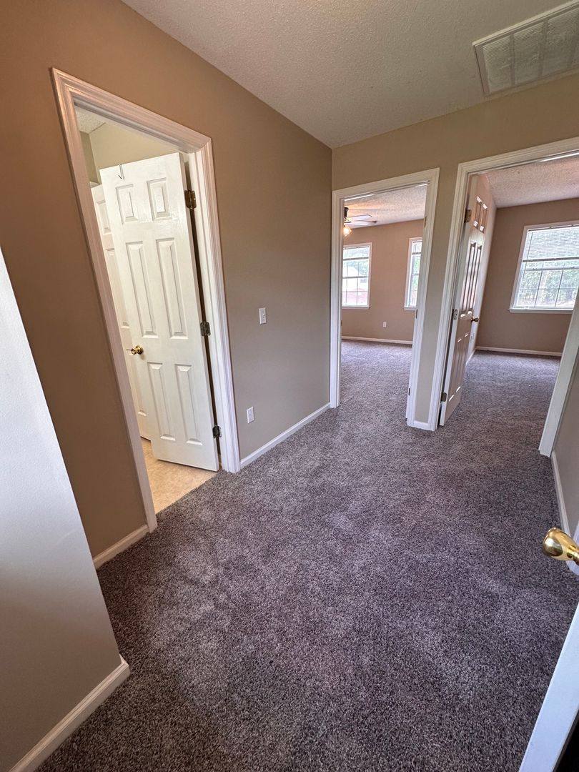 Apartment for rent at 900 Country Club Rd, Statesboro, GA 30458