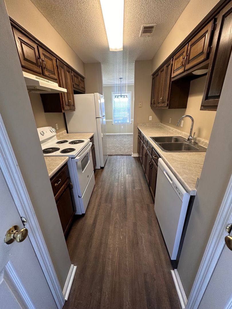 Apartment for rent at 900 Country Club Rd, Statesboro, GA 30458