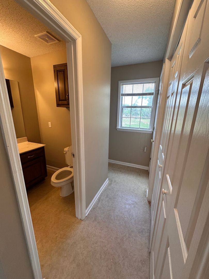 Apartment for rent at 900 Country Club Rd, Statesboro, GA 30458