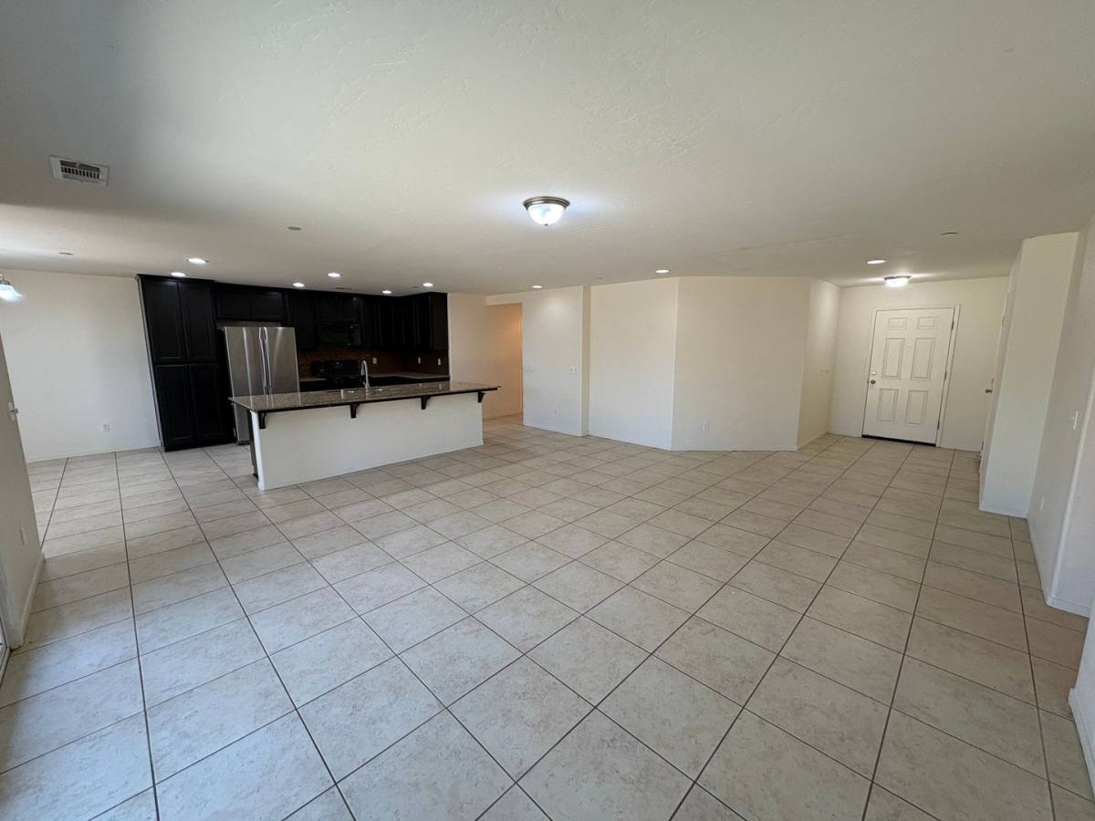 House for rent at 2132 E Sweet Ave, Visalia, CA 93292