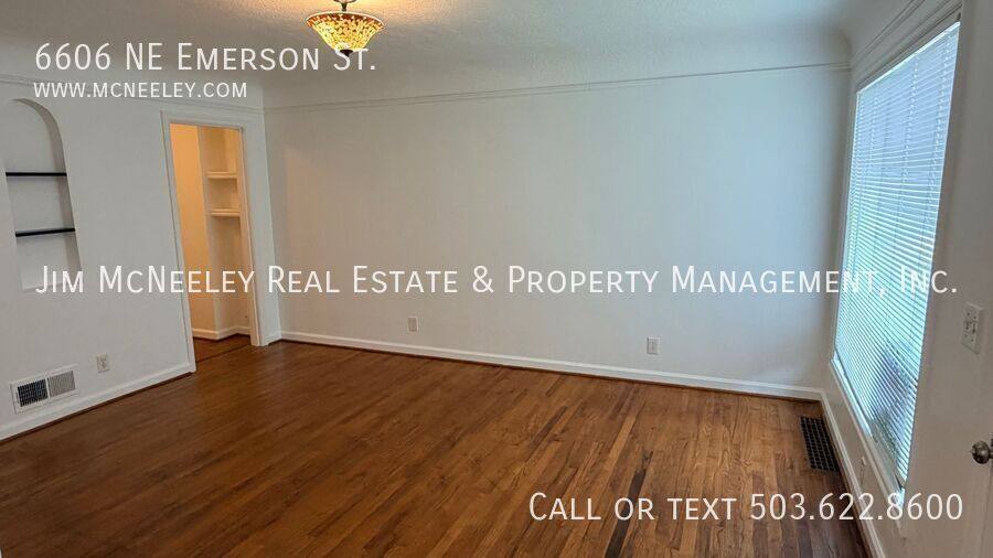 House for rent at 6606 NE Emerson St, Portland, OR 97218