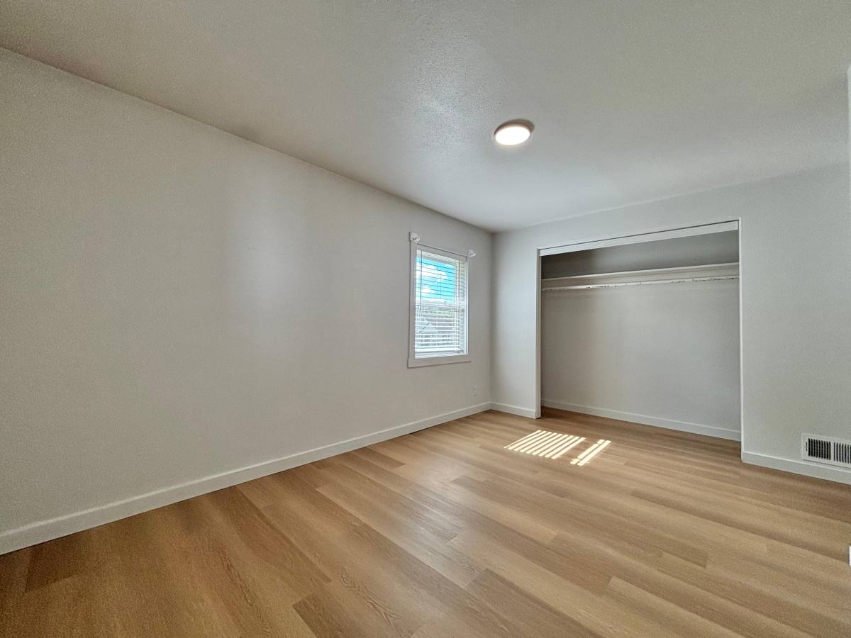 House for rent at 6020 N Elgin St, Spokane, WA 99205
